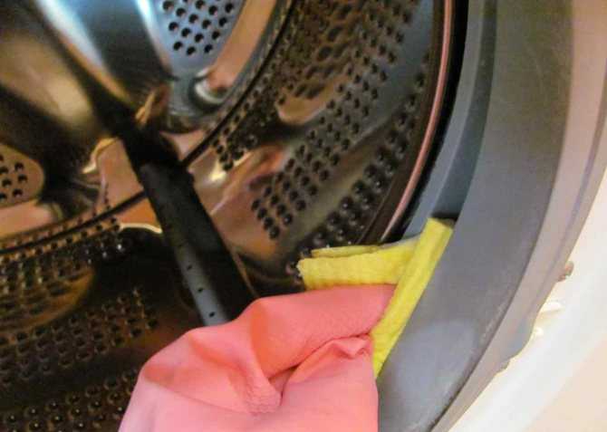 Как избавиться от запаха из стиральной машинке: проверенные методы