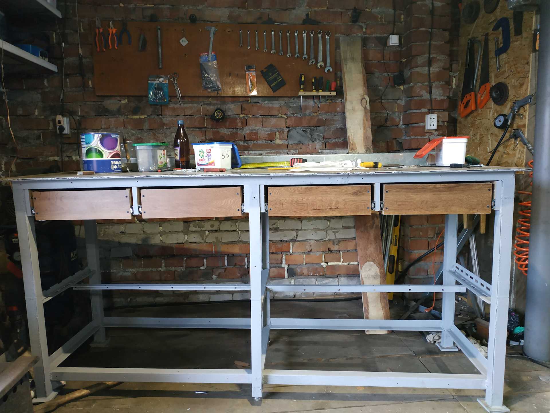 Как сделать верстак в гараж своими руками: особенности конструкции, пошаговая инструкция, фото