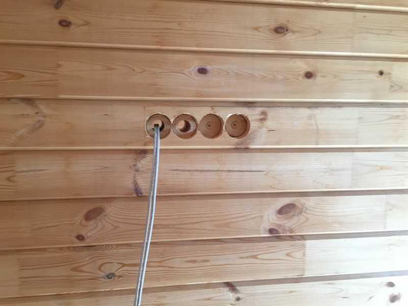 Каким кабелем делать проводку в деревянном доме: виды негорючего кабеля и его безопасная укладка