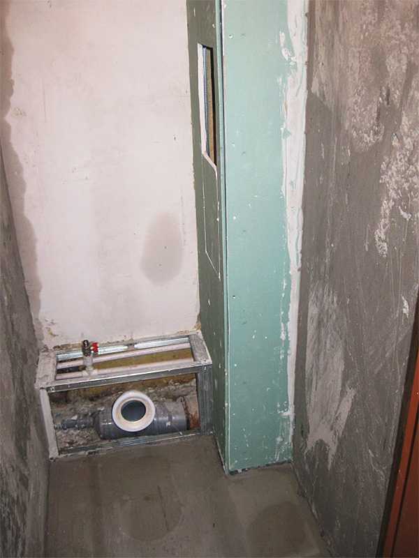 Как спрятать трубы в туалете? 43 фото как и чем закрыть, чтобы был доступ к ним, как зашить гипсокартоном, закрываем стояк со звукоизоляцией