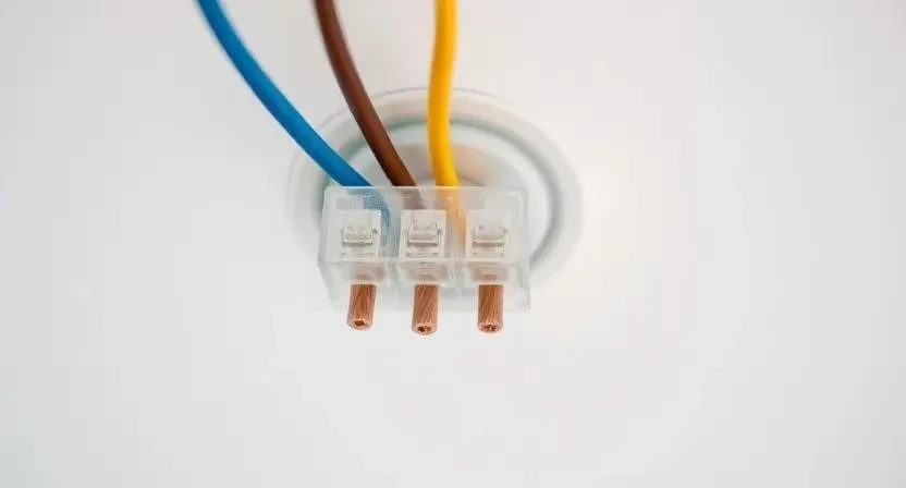 Монтаж и подключение потолочного освещения
