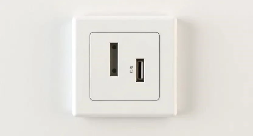 Как самостоятельно установить розетку с USB портами