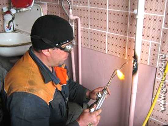 Штраф за самовольное подключение газа и оборудования: газовой плиты, колонки