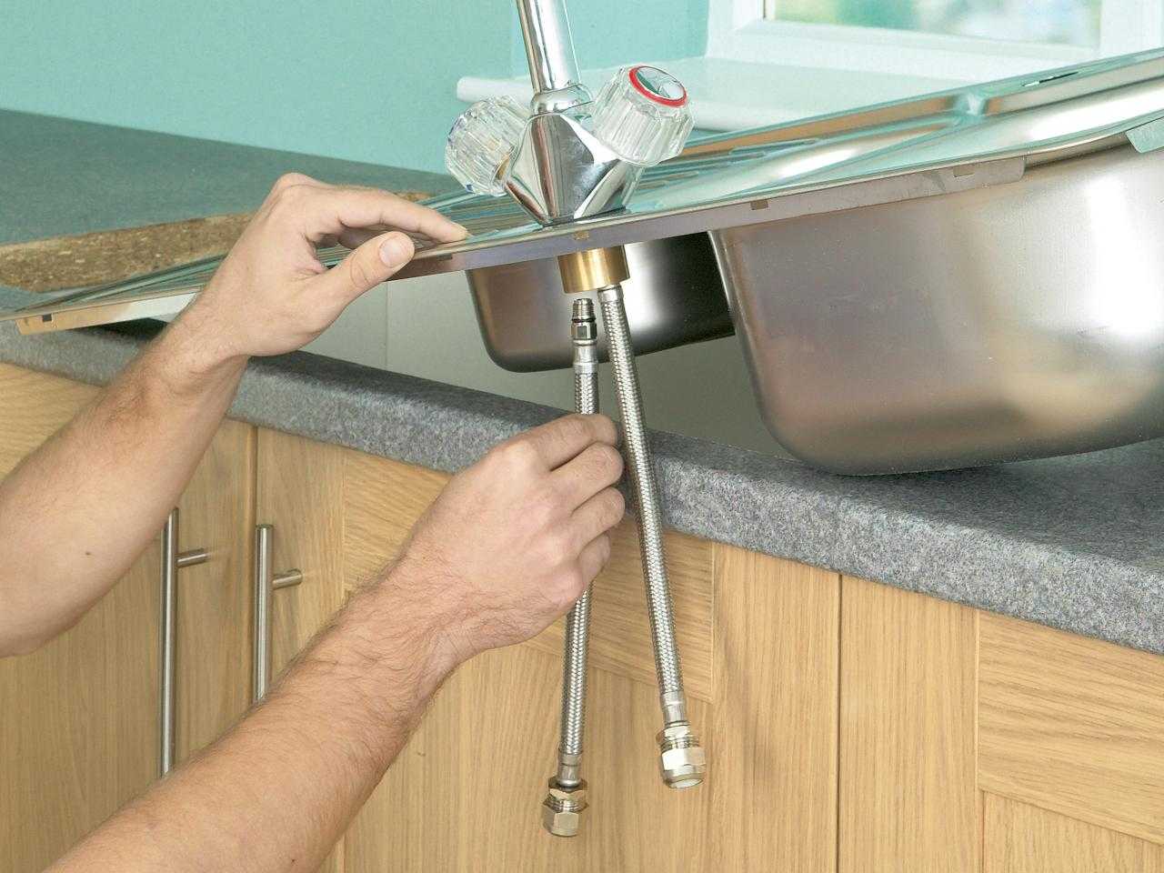 Ремонт смесителя: как починить кран в ванной своими руками, как отремонтировать переключатель, как поменять прокладку