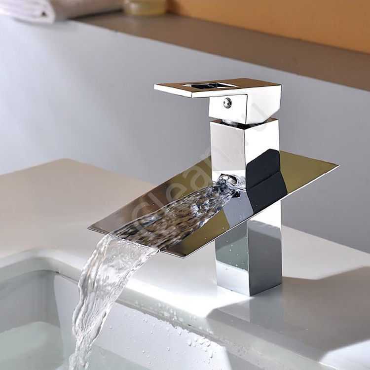 Каскадный смеситель: стеклянный водопад для раковины, кран-каскад для ванны с подсветкой, варианты с необычным изливом
