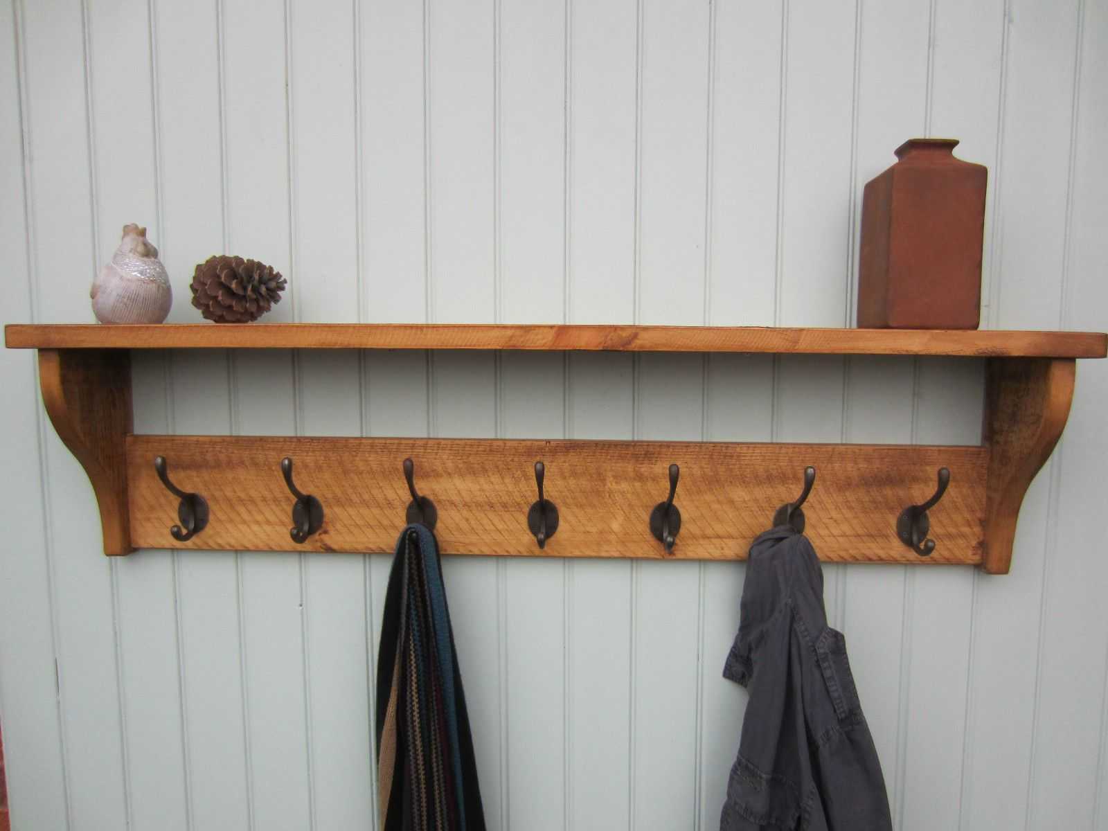 Вешалки деревянные для одежды в прихожую