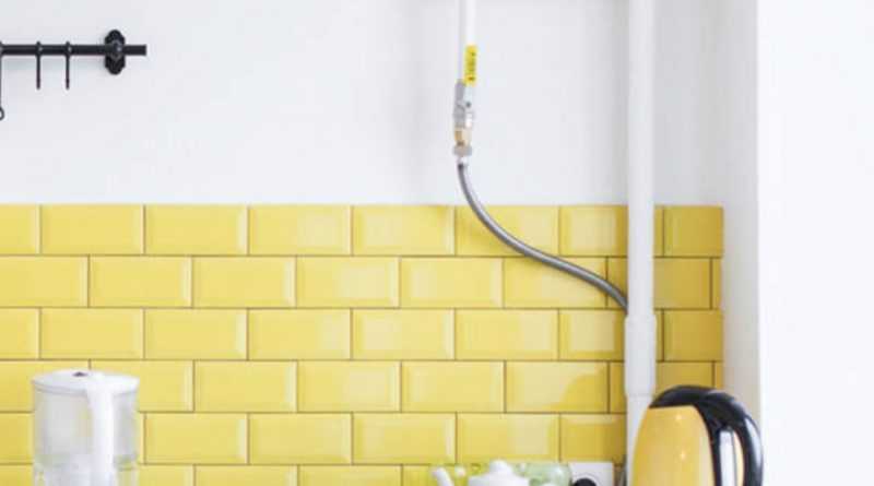 Как спрятать газовую трубу на кухне, в прихожей, в ванной: фото идеи