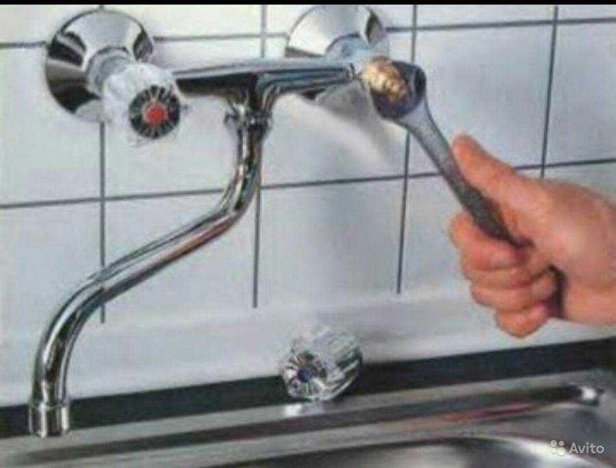 Капает кран в ванной: как починить однорычажный смеситель, если течет, почему он протекает и бежит вода