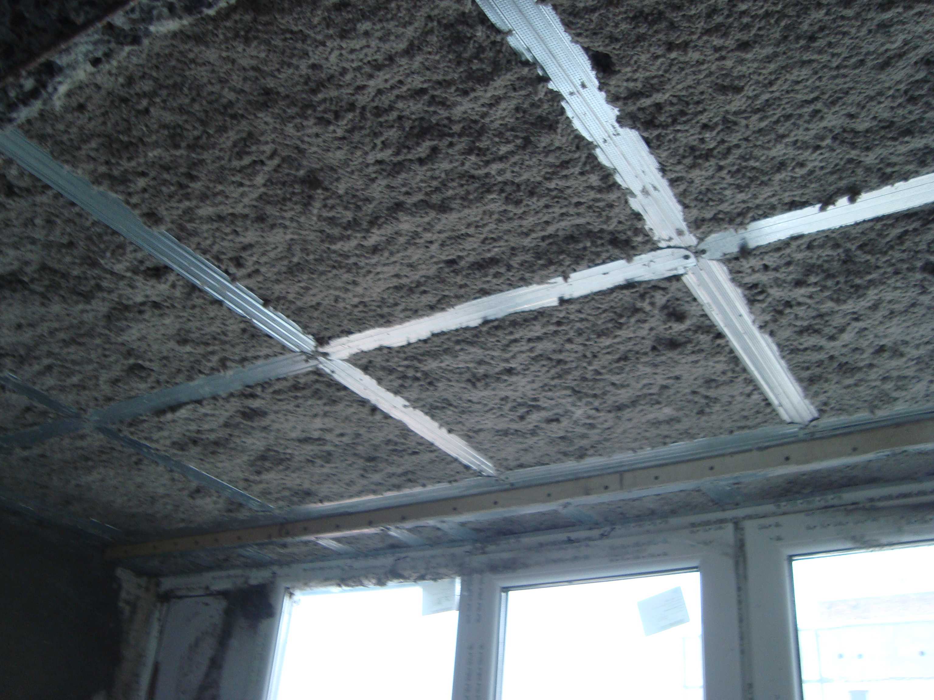 Звукоизоляция от соседей сверху. Шумоизоляция потолка минеральной ватой. Шумоизоляция потолка в квартире. Шумка потолка. Шумоизоляция потолка в квартире под натяжной потолок.