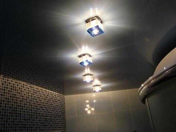 Расстояние между точечными светильниками в натяжном потолке: как правильно расположить светильники комнате, примеры схем расположения