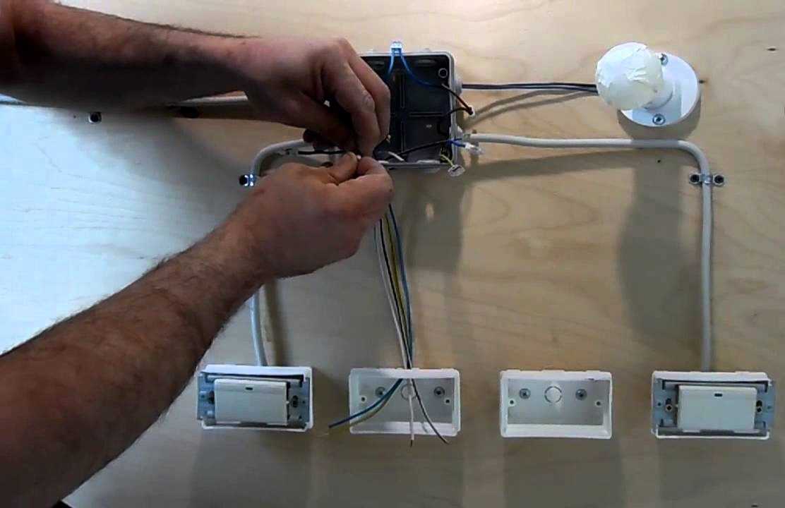 Как подключить датчик движения к лампочке