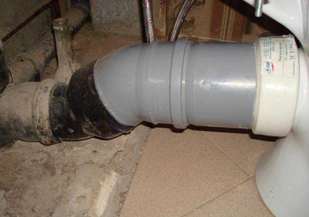 Соединение и монтаж чугунных канализационных труб