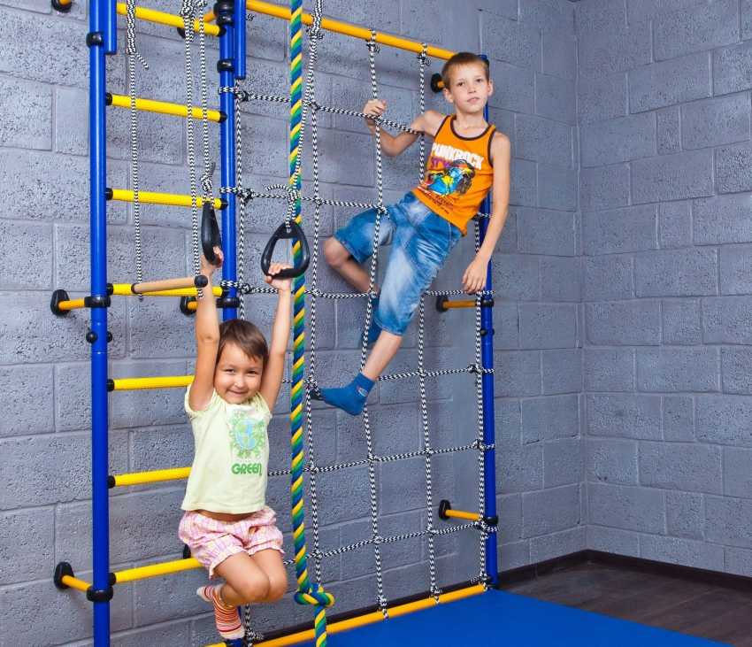 Детский спортивный комплекс для дома: 9 советов по выбору детского спортивного уголка