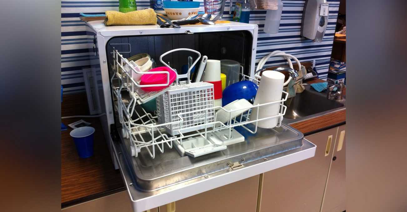 Можно мыть посуду без моющего средства в посудомоечной машине