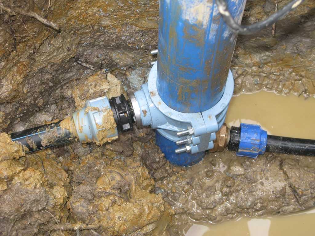 Врезка в трубу водопровода: способы врезки, порядок осуществления