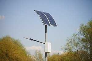 Как выбрать газонные светильники на солнечных батареях