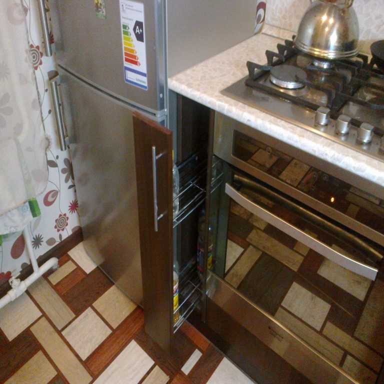 Можно ли холодильник ставить рядом с батареей или газовой трубой: допустимое расстояние, защита
