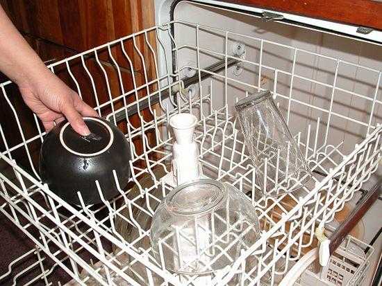 Как правильно загружать посуду в посудомоечную машину — ценные рекомендации