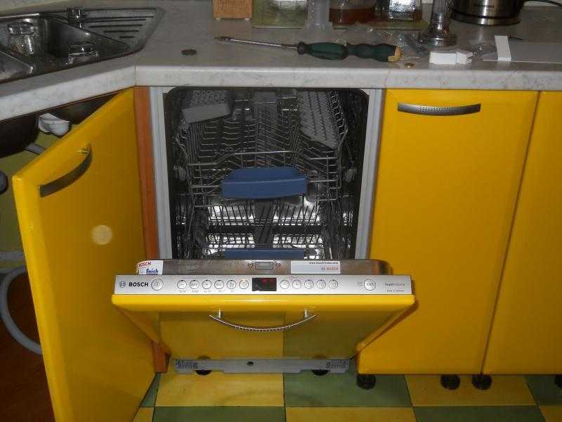 Как встроить посудомоечную машину в готовую кухню: варианты + порядок выполнения работ - точка j